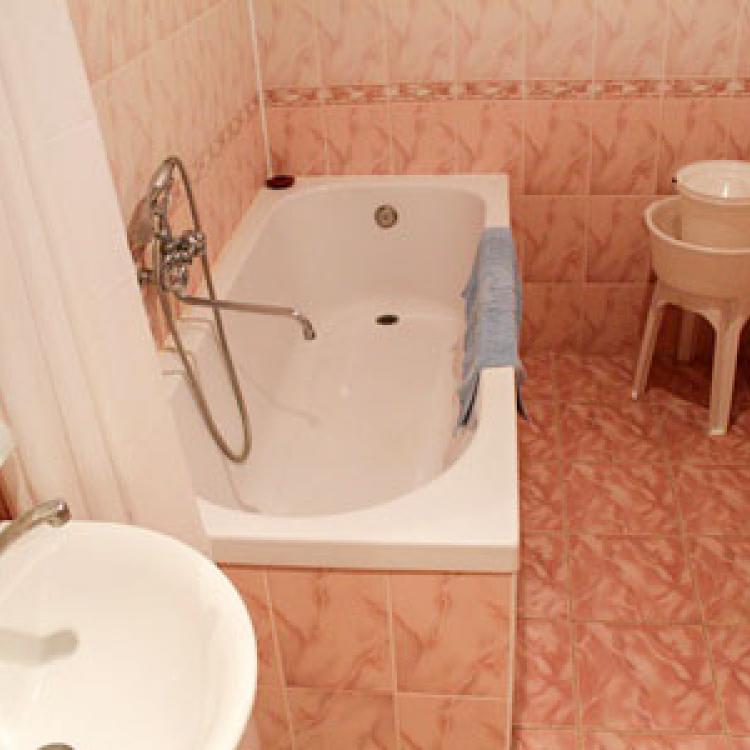 Ванная комната в 2 местном 2 комнатном 1 категории Дабл, Корпус 2 санатория Москва в Кисловодске