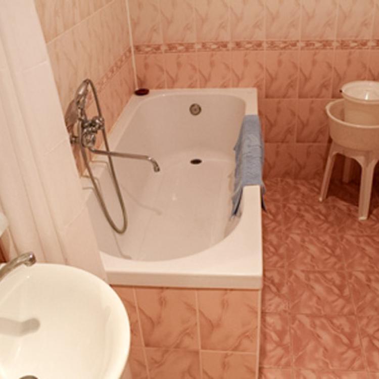 Ванная комната в 2 местном 2 комнатном 1 категории Твин, Корпус 2 санатория Москва в Кисловодске