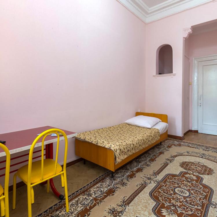 Оснащение 2 местного 1 комнатного 3 категории (с удобствами на этаже), Корпус 1 в санатории Москва. Кисловодск