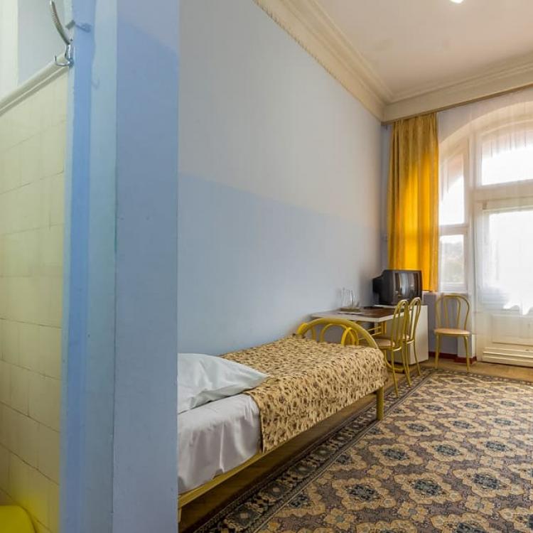 3 местный 1 комнатный 3 категории (с удобствами на этаже), Корпус 1 в санатории Москва. Кисловодск